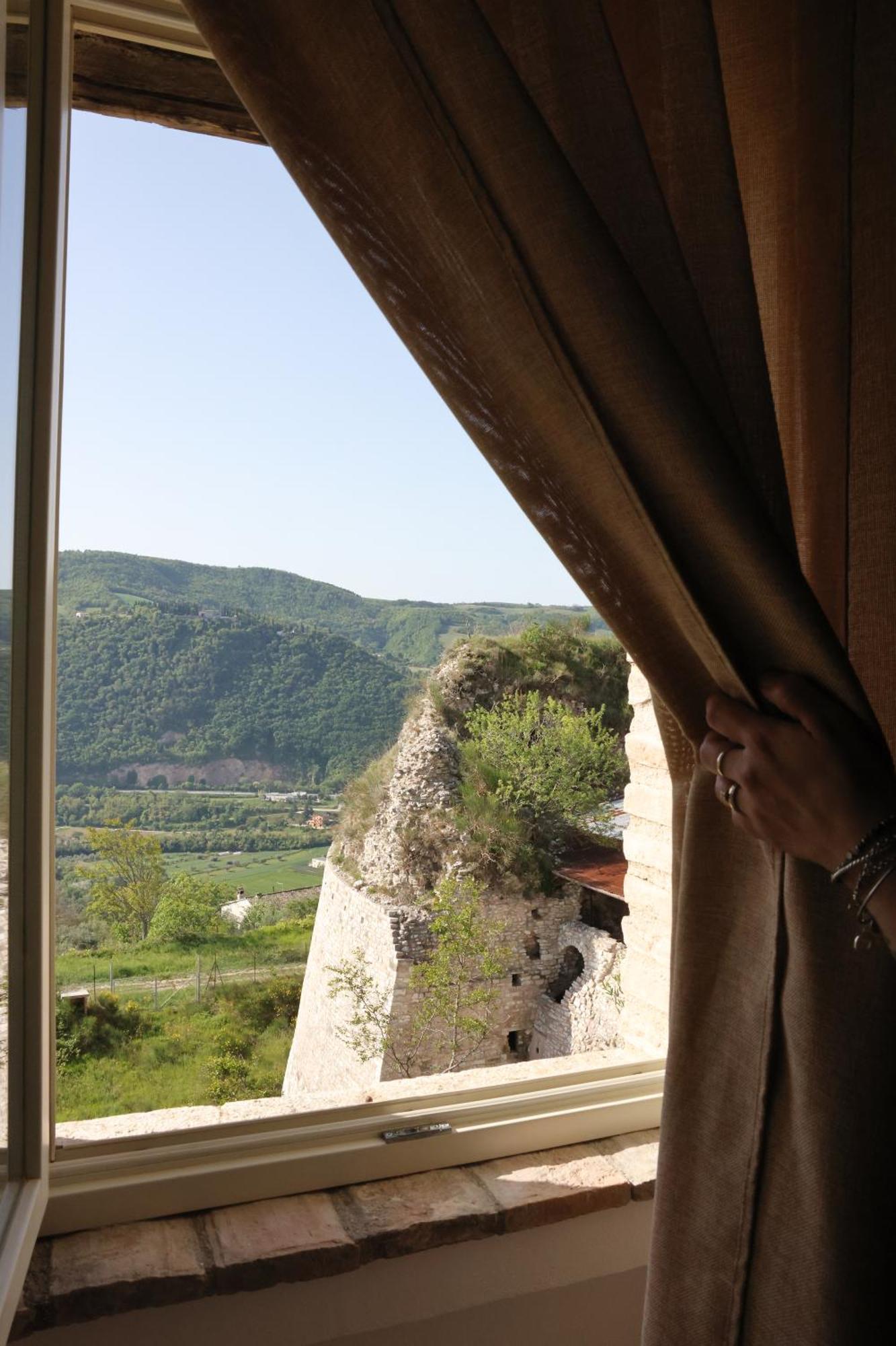 Locanda La Rocca Residenza D'Epoca Fossombrone Luaran gambar